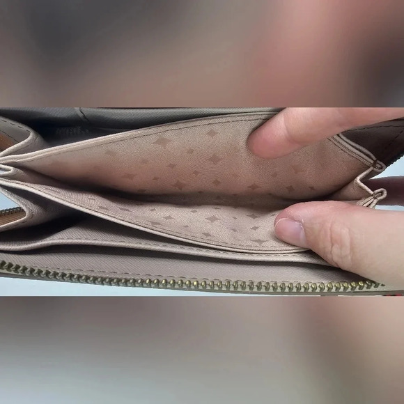 Fossil Ladies Sydney Leather Zip Clutch Wallet Barely Pink Wristlet NWOT - Picture 12 of 16